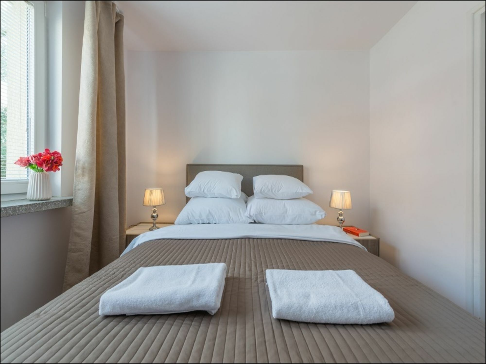 P&O Serviced Apartments Pulawska วอร์ซอ ภายนอก รูปภาพ